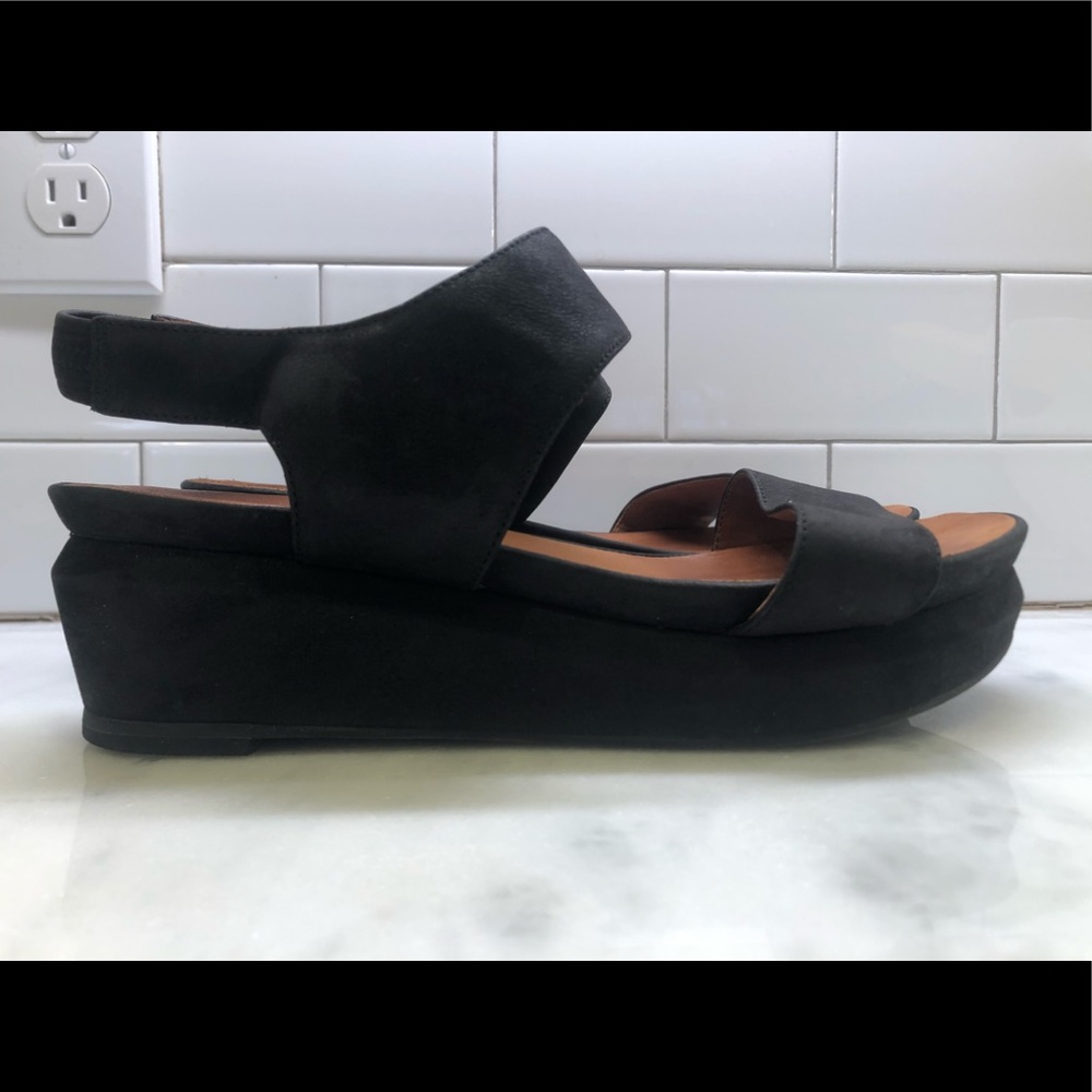 GENTLE SOULS Kenneth Cole Platform Sandals sz 8